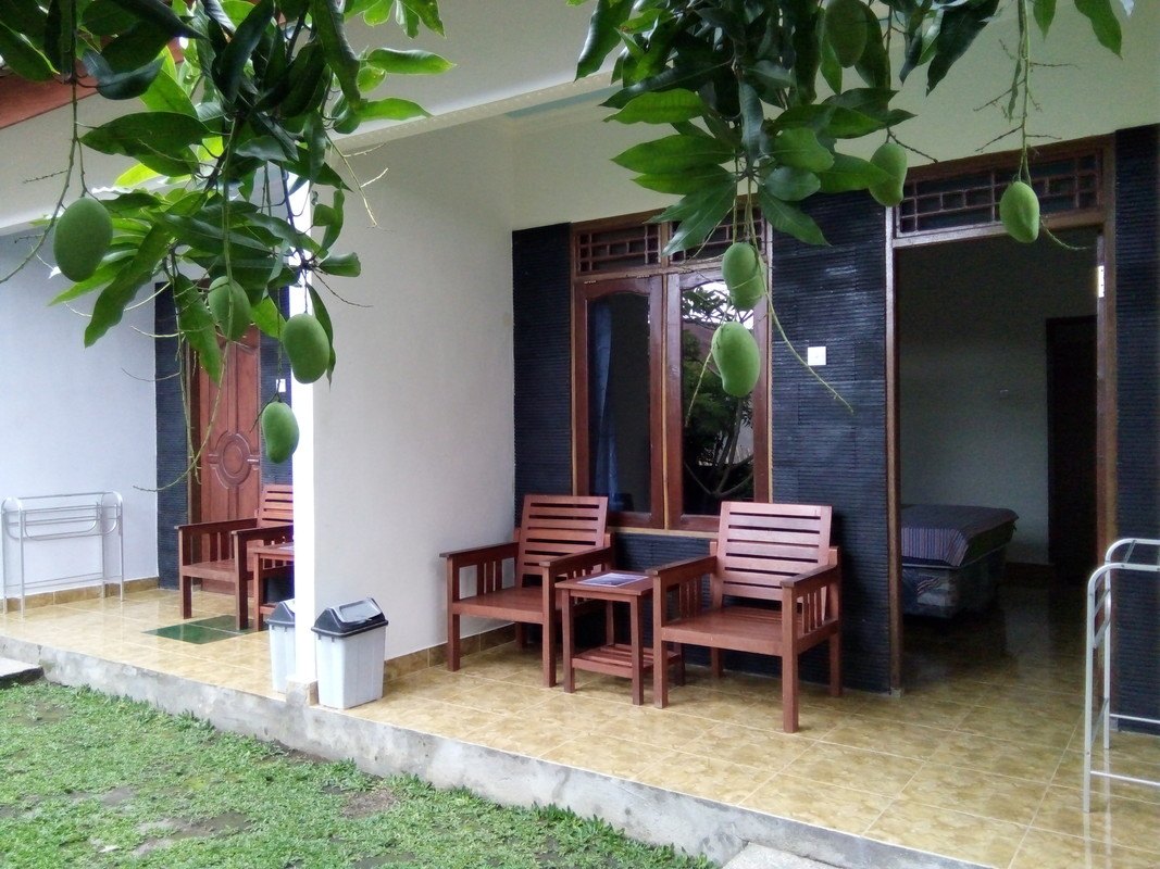 https://rentonesia-files.s3.ap-southeast-1.amazonaws.com/attachment/202206/12-9xo3ie--31.jpg