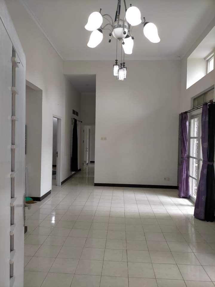 https://rentonesia-files.s3.ap-southeast-1.amazonaws.com/tinggal-production/attachment/202312/07-e30wur--FB_IMG_1701885129326.jpg