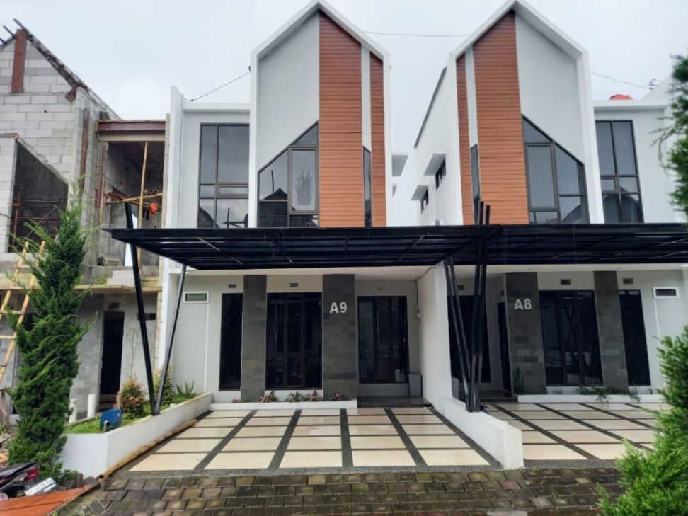 https://rentonesia-files.s3.ap-southeast-1.amazonaws.com/tinggal-production/attachment/202405/17-ro24jy--Villa_di_Batu_Malang_Villa_Murah_di_Batu_Villa_Dekat_Jatim_Park_di_Batu_Penginapan_di_Batu_Villa_Harian_di_Batu_1_.jpg