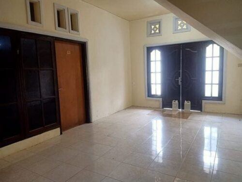 https://rentonesia-files.s3.ap-southeast-1.amazonaws.com/tinggal-production/attachment/202411/03-10dw7a--hanbrighton-jual-rumah-eks-hotel-melati-cocok-untuk-rumah-kost-pidada-denpasar-3-500x375.jpg