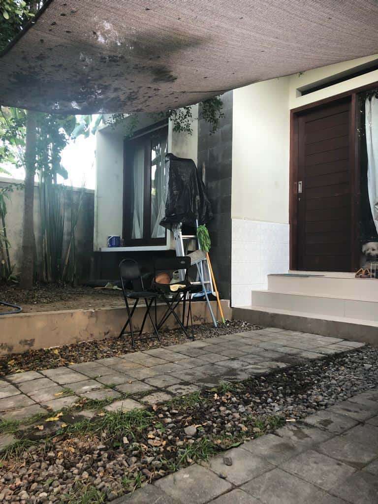 https://rentonesia-files.s3.ap-southeast-1.amazonaws.com/tinggal-production/attachment/202411/07-mbqjjw--hanlisting-jual-rumah-2-kt-dekat-pantai-lebih-serongga-gianyar-4.jpg