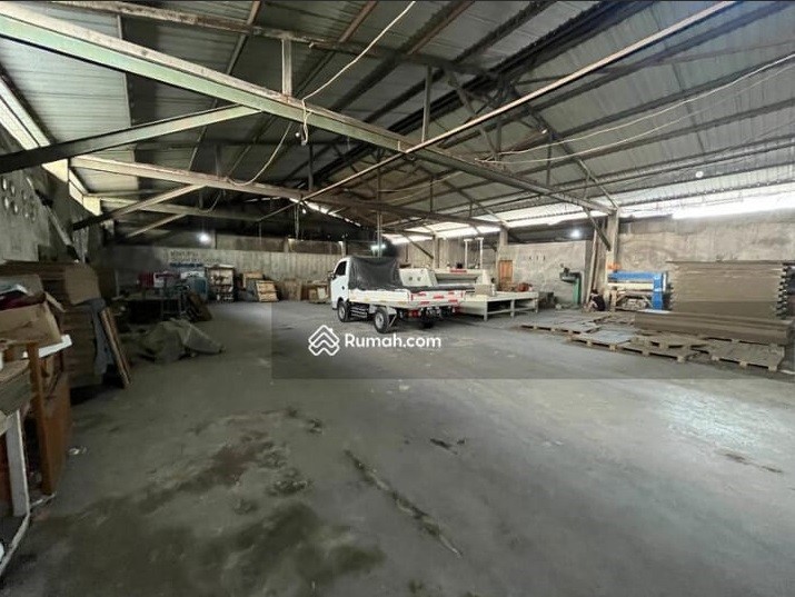https://rentonesia-files.s3.ap-southeast-1.amazonaws.com/tinggal-production/attachment/202509/30-kuukqn--WhatsApp_Image_2025-08-06_at_12_58_51.jpeg