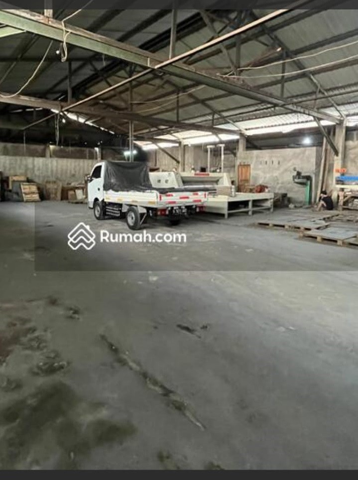 https://rentonesia-files.s3.ap-southeast-1.amazonaws.com/tinggal-production/attachment/202509/30-kvucnk--WhatsApp_Image_2025-08-06_at_12_58_52_1_.jpeg
