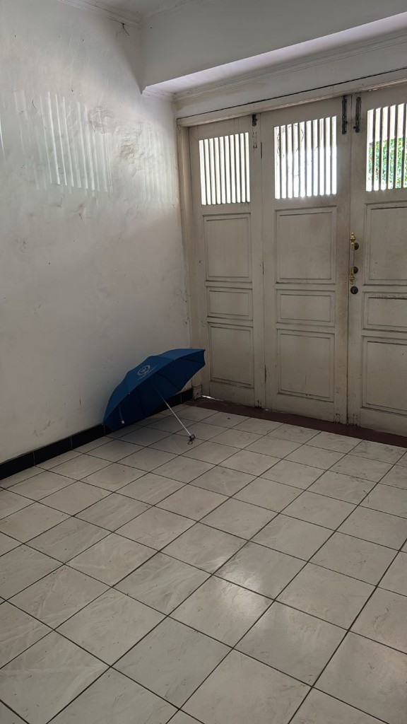 https://rentonesia-files.s3.ap-southeast-1.amazonaws.com/tinggal-production/attachment/202510/03-d49pkf--WhatsApp_Image_2025-10-02_at_17_19_32.jpeg
