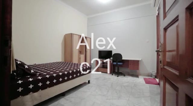https://rentonesia-files.s3.ap-southeast-1.amazonaws.com/tinggal-production/attachment/202510/23-xm8f4b--WhatsApp_Image_2023-01-21_at_13_33_29_1_.jpeg