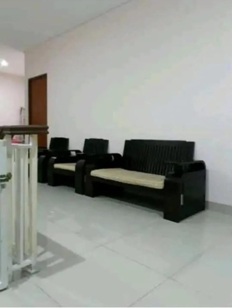 https://rentonesia-files.s3.ap-southeast-1.amazonaws.com/tinggal-production/attachment/202510/30-ej1w9h--1000260266.jpg