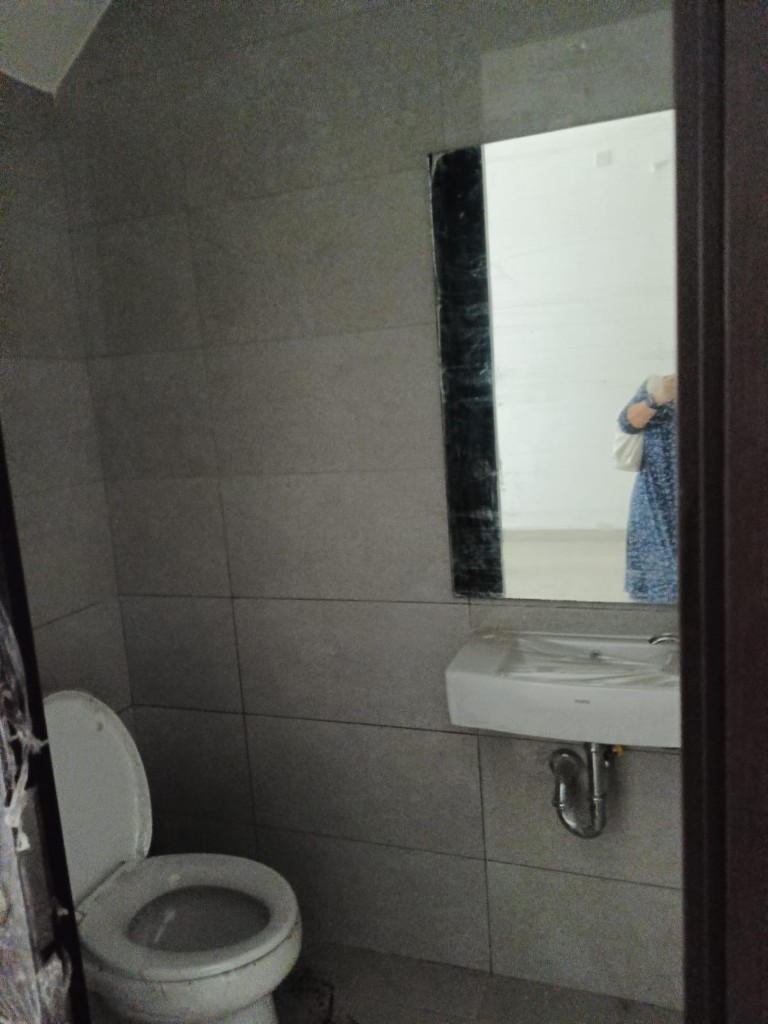 https://rentonesia-files.s3.ap-southeast-1.amazonaws.com/tinggal-production/attachment/202512/03-gf7zed--WhatsApp_Image_2025-07-03_at_14_28_48.jpeg