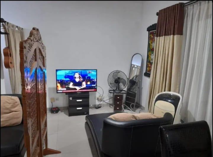 https://rentonesia-files.s3.ap-southeast-1.amazonaws.com/tinggal-production/attachment/202512/11-z7k5vn--WhatsApp_Image_2025-12-11_at_13_46_23.jpeg