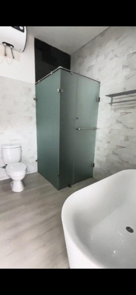 https://rentonesia-files.s3.ap-southeast-1.amazonaws.com/tinggal-production/attachment/202512/12-h34jsa--WhatsApp_Image_2025-11-18_at_10_04_42_be71b855.jpg