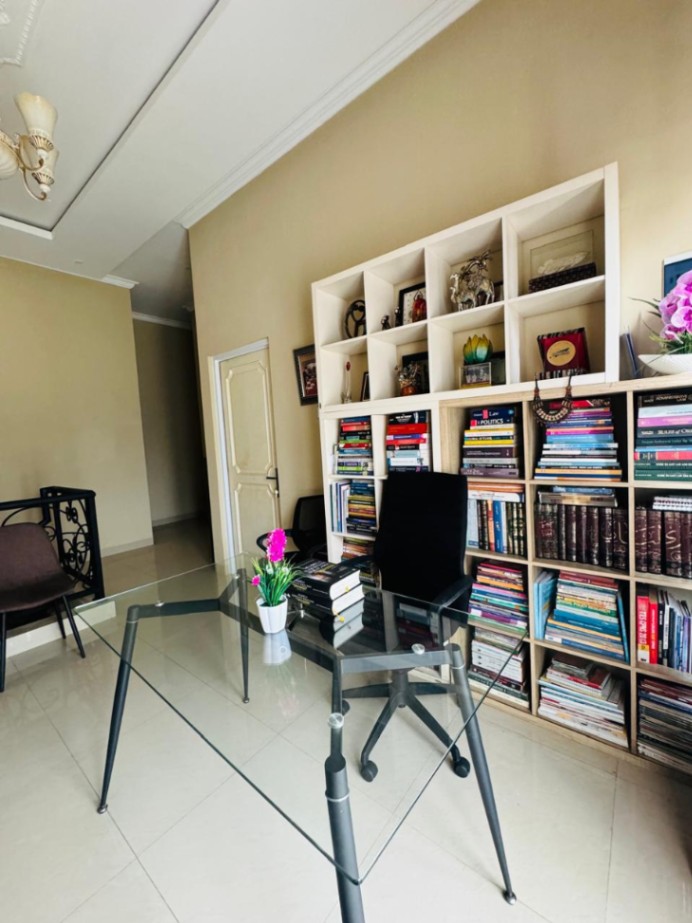 https://rentonesia-files.s3.ap-southeast-1.amazonaws.com/tinggal-production/attachment/202512/13-ruz71b--WhatsApp_Image_2025-12-11_at_10_18_14_92f6a1bd.jpg
