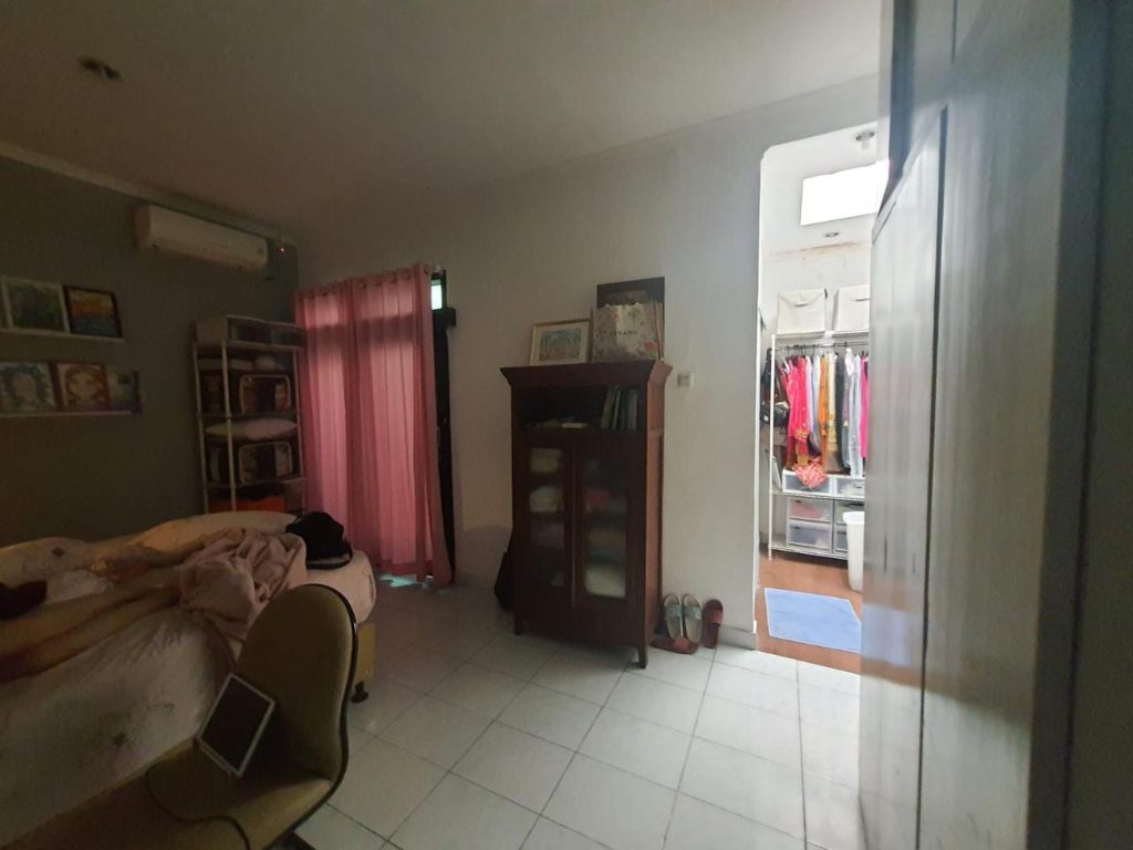 https://rentonesia-files.s3.ap-southeast-1.amazonaws.com/tinggal-production/attachment/202601/19-09z2j7--66cf44c6-97e4-4058-8804-e9cf8661e06b.jpg