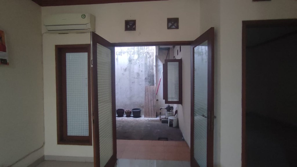 https://rentonesia-files.s3.ap-southeast-1.amazonaws.com/tinggal-production/attachment/202601/21-1ge6yb--WhatsApp_Image_2025-12-10_at_10_01_12_1fc4c8b6.jpg