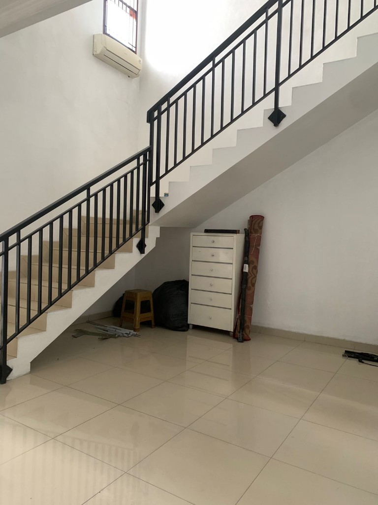 https://rentonesia-files.s3.ap-southeast-1.amazonaws.com/tinggal-production/attachment/202601/21-spz58u--WhatsApp_Image_2025-12-08_at_10_05_10_31d33522.jpg