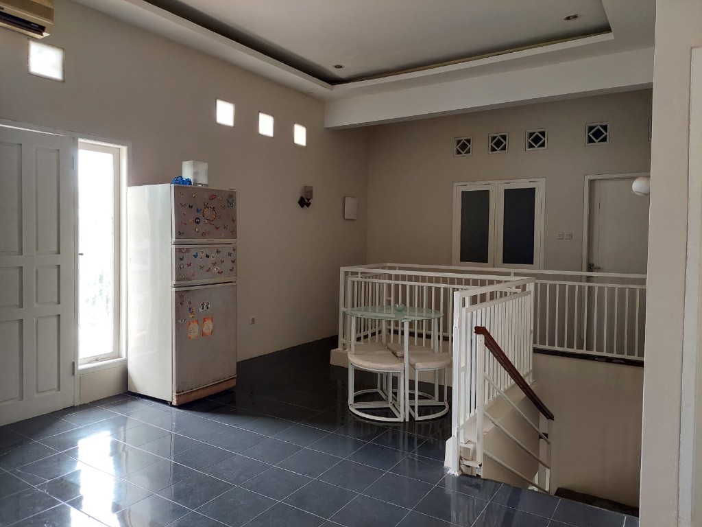 https://rentonesia-files.s3.ap-southeast-1.amazonaws.com/tinggal-production/attachment/202601/22-8mxetp--WhatsApp_Image_2025-12-10_at_17_45_02_c0d8c910.jpg