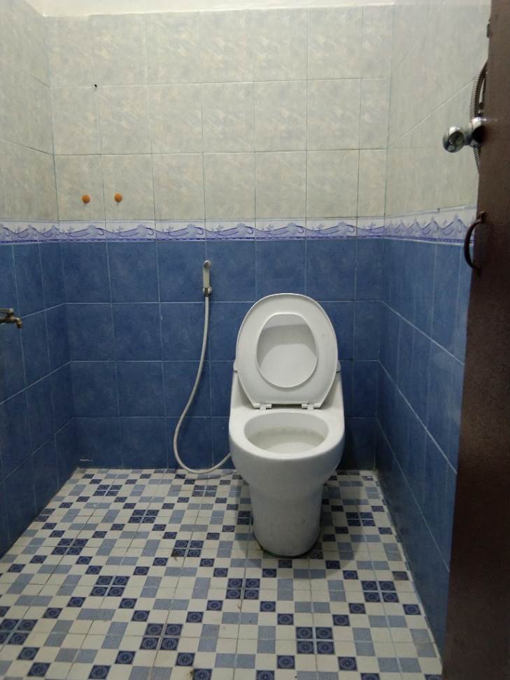 https://rentonesia-files.s3.ap-southeast-1.amazonaws.com/tinggal-production/attachment/202602/21-xw7ngm--Kamar_Mandi_1.jpg