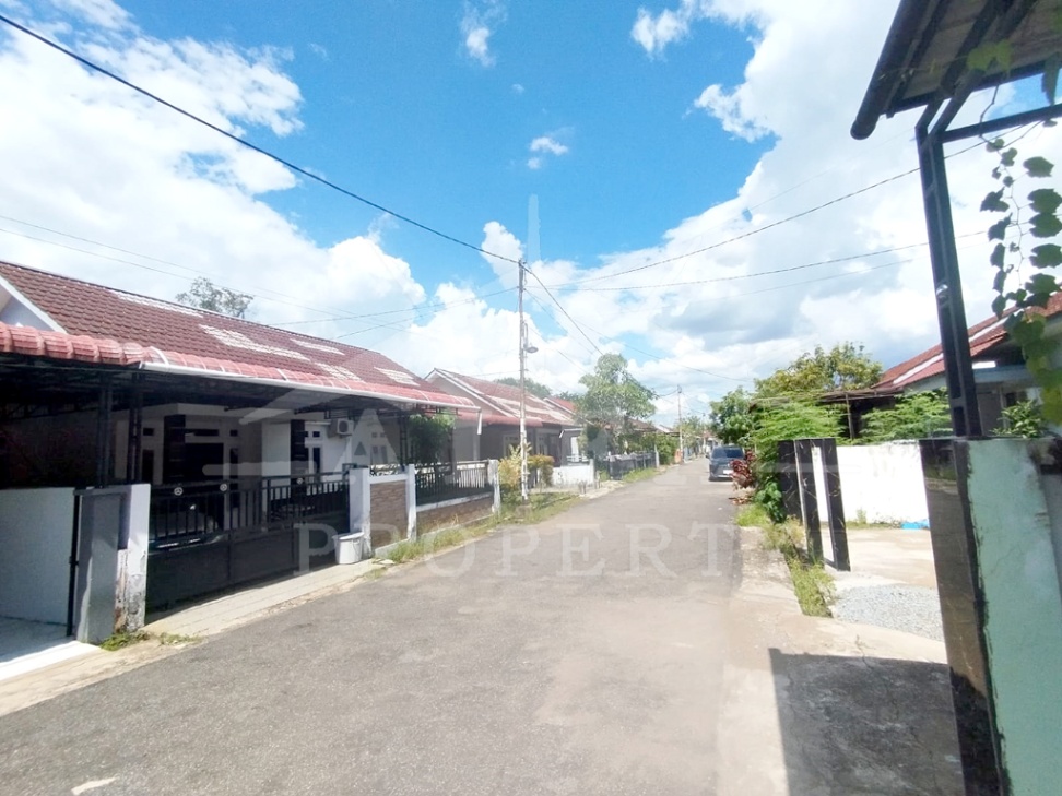 https://rentonesia-files.s3.ap-southeast-1.amazonaws.com/tinggal-production/attachment/202604/09-ubbjhr--012.jpg