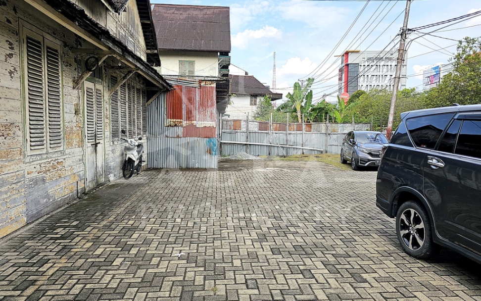 https://rentonesia-files.s3.ap-southeast-1.amazonaws.com/tinggal-production/attachment/202605/05-wgyyd0--03.jpg