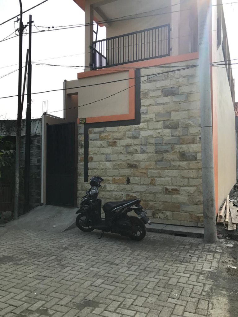 https://rentonesia-files.s3.ap-southeast-1.amazonaws.com/tinggal-production/attachment/202605/20-ldxlh1--WhatsApp_Image_2026-05-20_at_21_45_26_2_.jpeg