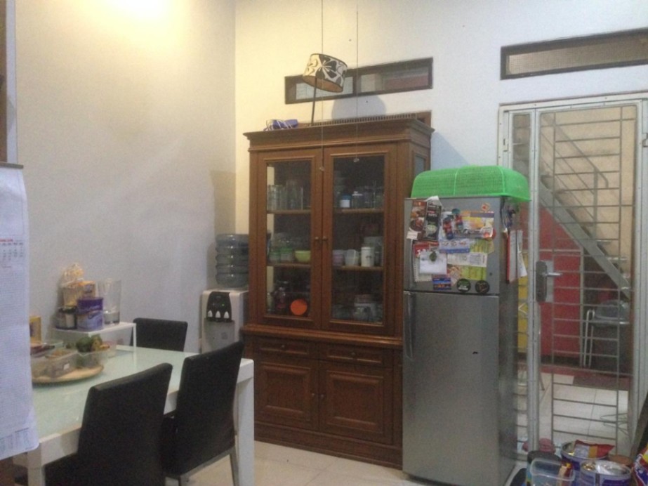 https://rentonesia-files.s3.ap-southeast-1.amazonaws.com/tinggal-production/attachment/202610/14-hq5ot4--5_r_makan.jpg