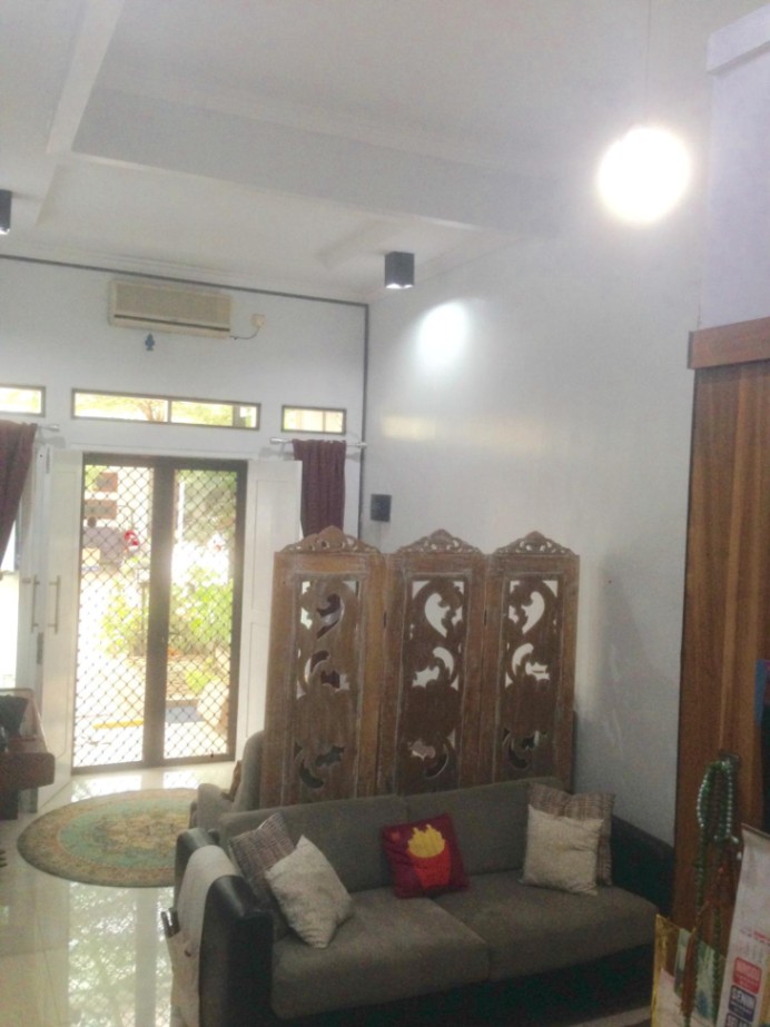 https://rentonesia-files.s3.ap-southeast-1.amazonaws.com/tinggal-production/attachment/202610/14-shp7f3--4_ruang_tv.jpg
